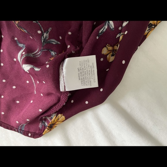 Burgundy blouse with yellow flowers - Picture 5 of 9